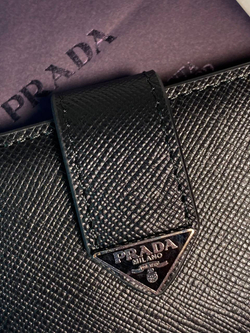 Кошелек Prada