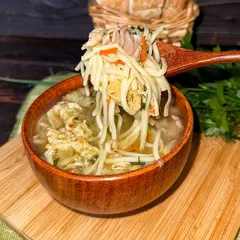 Суп куриный с домашней лапшой / 1 л