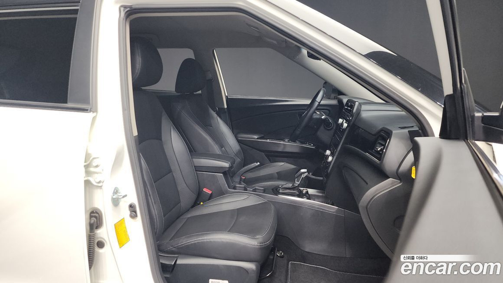 KG Mobility (Ssangyong) Very New Tivoli Дизель 1.6 2WD (05.2020)