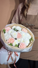 Букет "Весенняя нежность", хризантема и диантусы