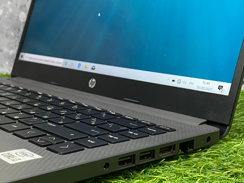 Ноутбук HP 14' i3 1005G1/UHD/16GB/256GB/ 240 G8[2X7J2EA]/Windows 10