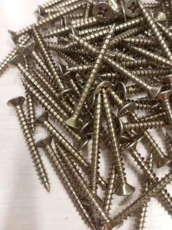 Саморез 4 x 40 мм 200 шт. 0.010 кг.