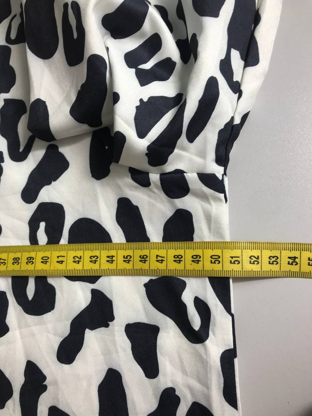 Блузка с монохромным принтом, маркировка М, визуально 46 размер