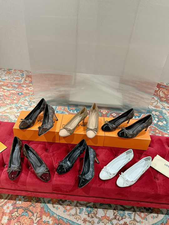 Louis Vuitton Flats (6 colors)