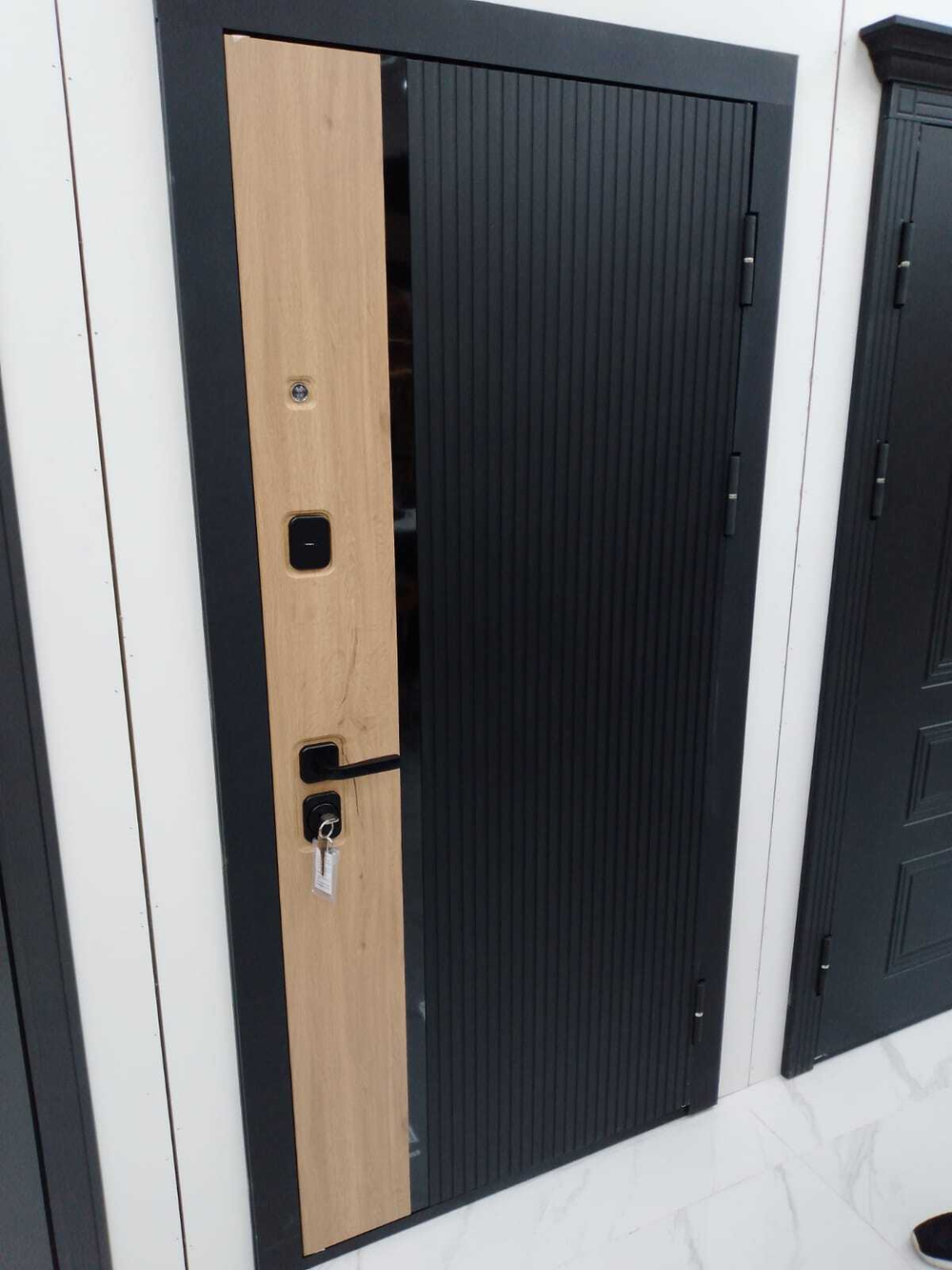 Дверь входная М-8017