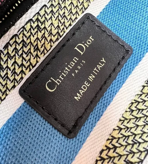Сумка для женщин Dior Lady D-lite, модель среднего формата белый