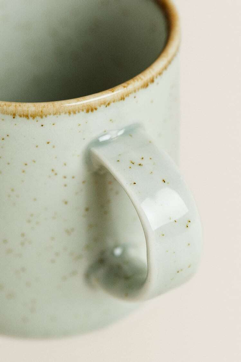 ZARA HOME ФАРФОРОВАЯ КРУЖКА С ОБОДКОМ ПОД СТАРИНУ, ЦВЕТ МОРСКОЙ ВОЛНЫ