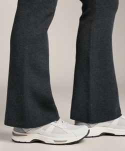 OYSHO Расклешенные трикотажные брюки, темно-серый