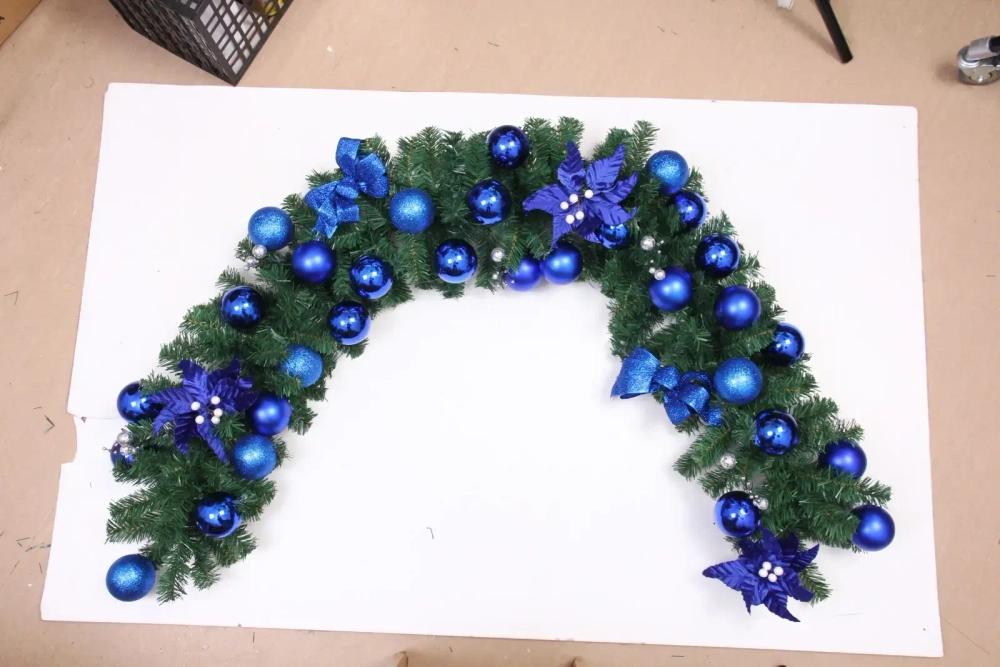 Гирлянда хвойная «Сказочное чудо» 1,8 м d=30 см, ПВХ, синий (SST1950R-180)