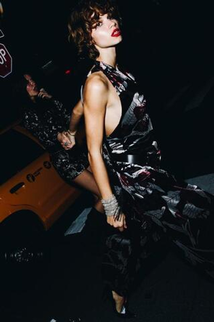 ZARA БАРХАТНЫЕ БРЮКИ-ШАРОВАРЫ, ЧЕРНЫЙ/ЦВЕТ ФУКСИИ