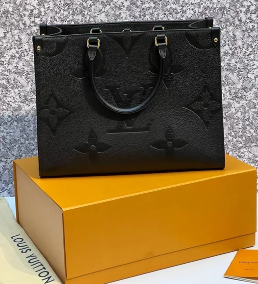 Сумка Louis Vuitton Onthego черный