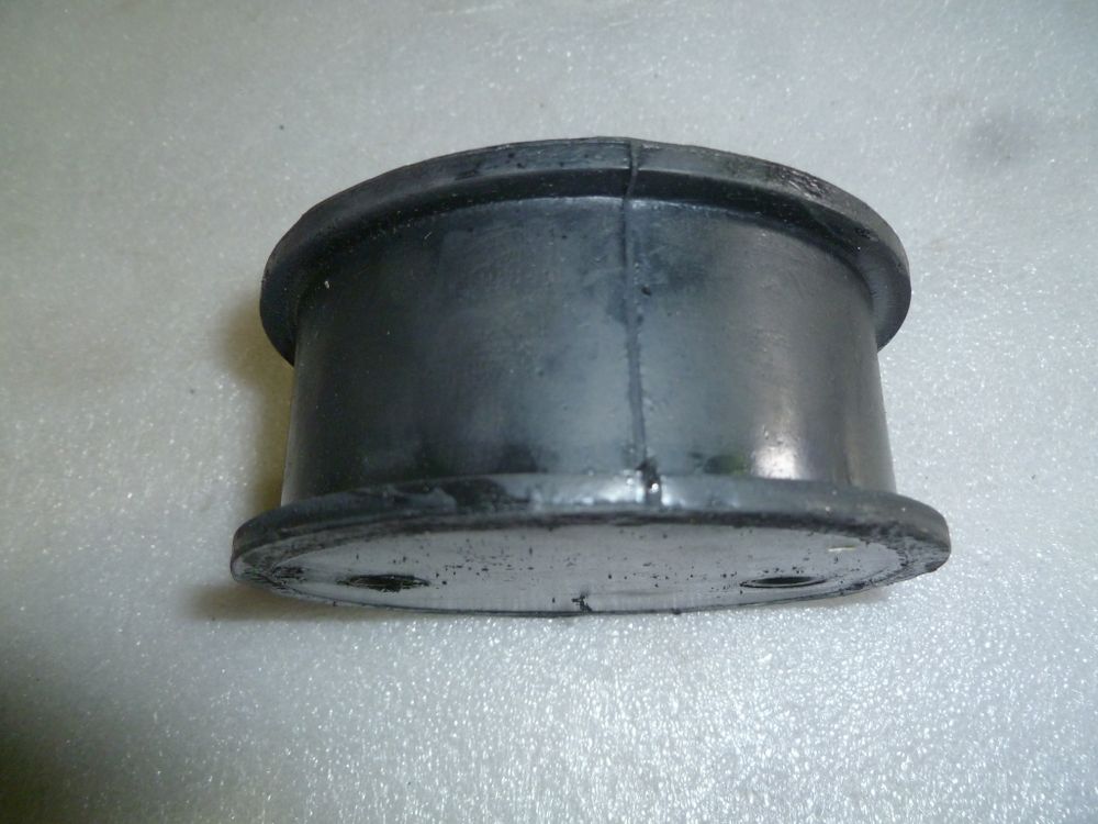 Амортизатор ручки (100х42 мм ,1 М12 и 2 М8) плиты WP-160,170/Shock absorber for handle