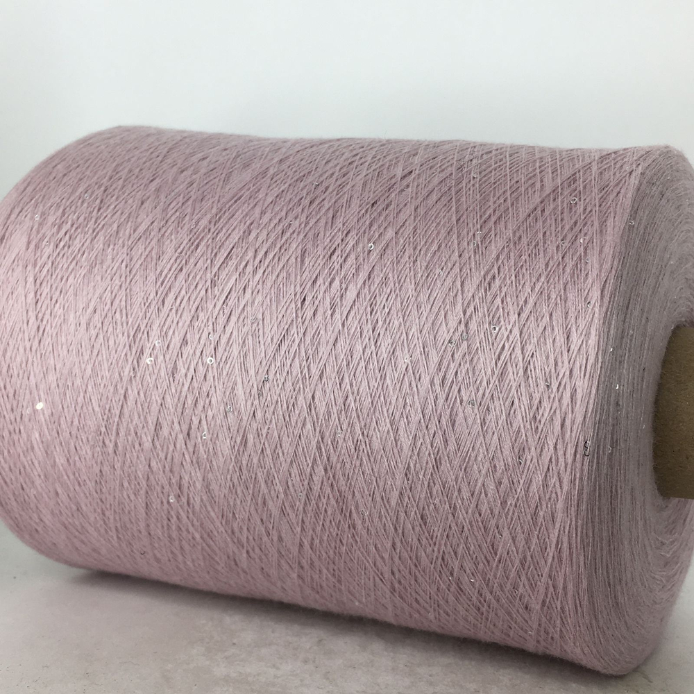 TRANSFORMARE ; 50% кашемир, 50% PVA, пайетки серебро 1мм; 2500м /100гр; цвет: холодный пыльно-розовый. Есть мал. бобинка 140гр.