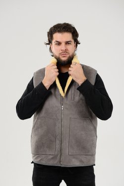 Мужской жилет из овчины