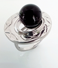 Кольцо с ониксом Эстерелла, серебро 925 пробы, родирование/Ф