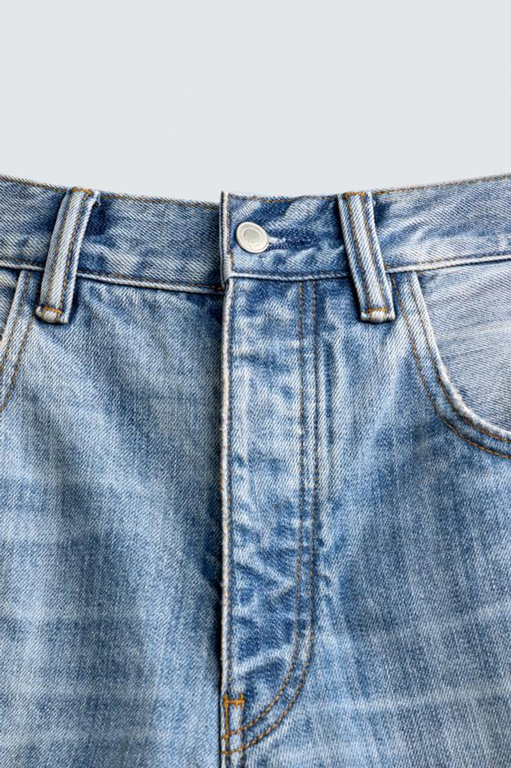 ZARA ДЖИНСОВЫЕ ШОРТЫ СВОБОДНОГО КРОЯ С РАЗРЕЗАМИ, ВЫЦВЕТШИЙ СИНИЙ