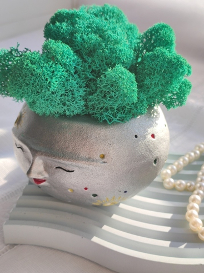 Кашпо из гипса "Луна"