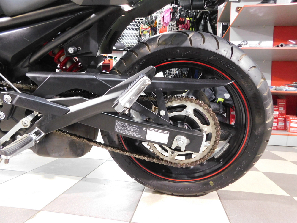 Yamaha FZ6R JYARJ18E7CA008729