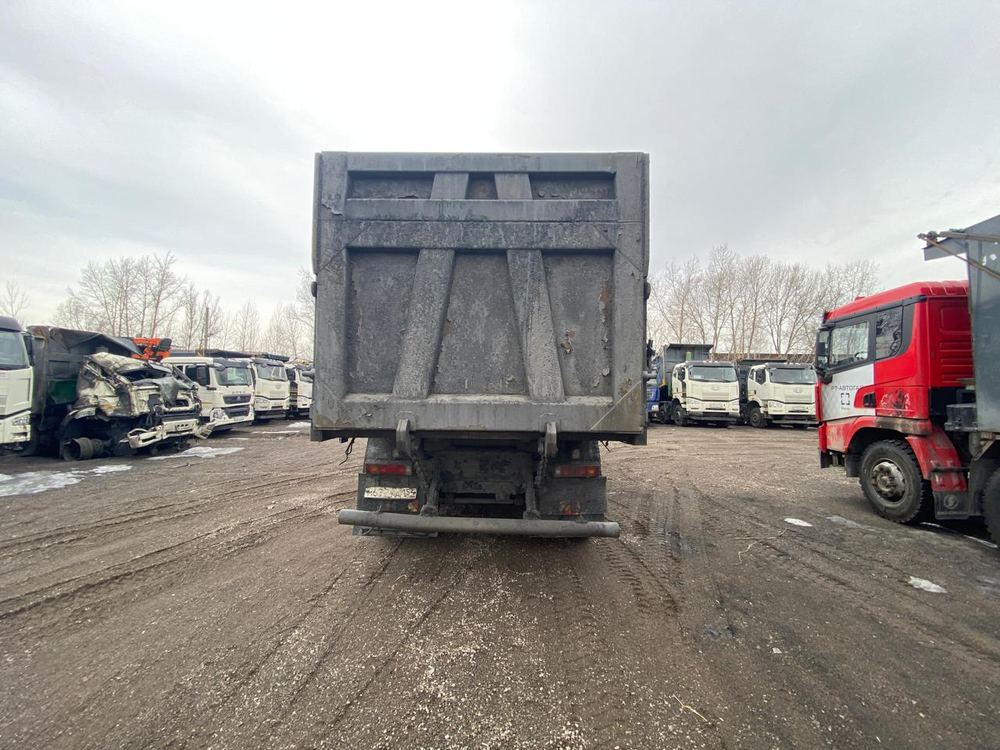 Shacman (Shaanxi) SX* 8x4 Самосвал SX331863366 (Дизельный, 12,5 л, 544 л.с., МТ)