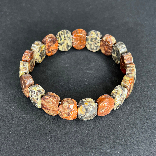 Браслет на резинке Яшма Леопардовая, из бусин 14х8 мм, 18 см