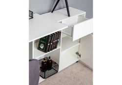 Письменный стол Мэдди с ящиками белое тиснение