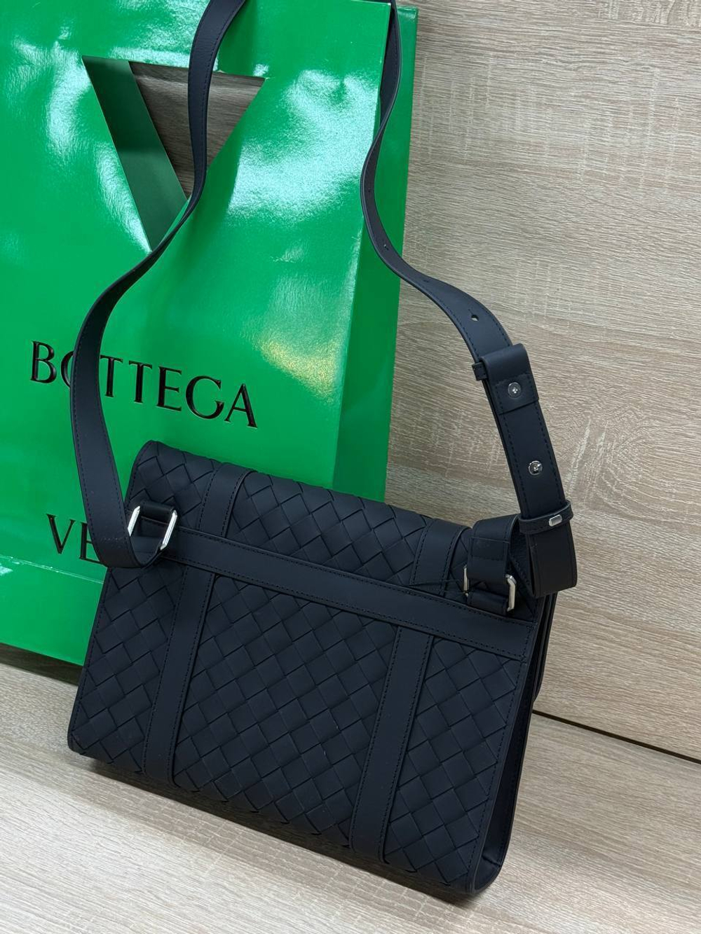 Сумка-мессенджер Bottega Veneta