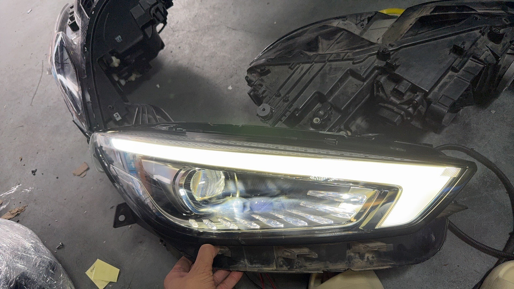 Фара левая/правая MG ZS оригинальная LED, бу
