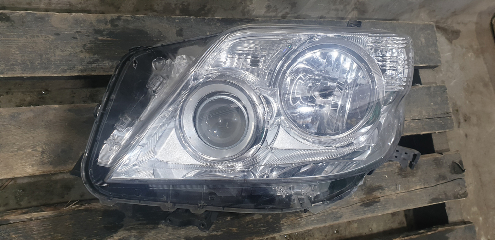 Фара левая Toyota Land Cruiser Prado 150 09-13 Б/У Оригинал 8117060E00