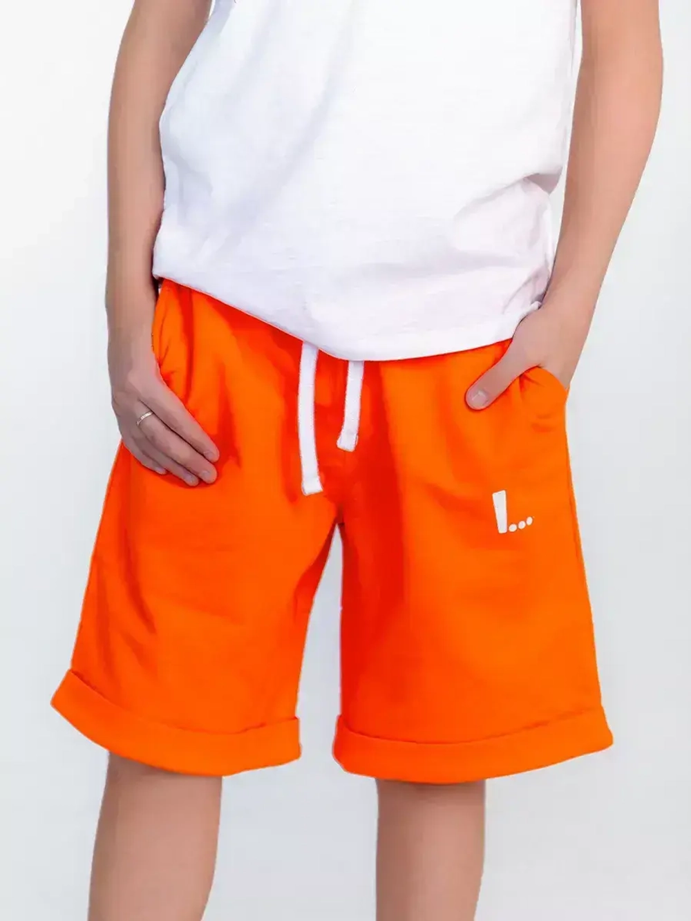 Спортивные шорты для мальчика в садик