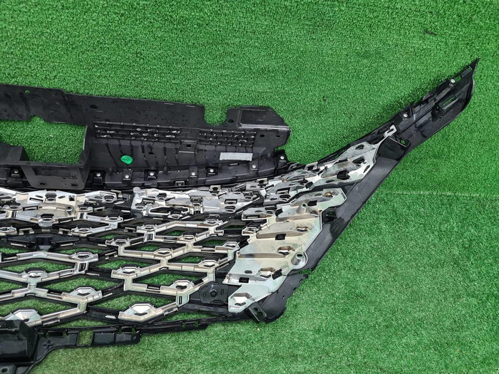 Решетка радиатора Omoda C5 (2022-н.в.)