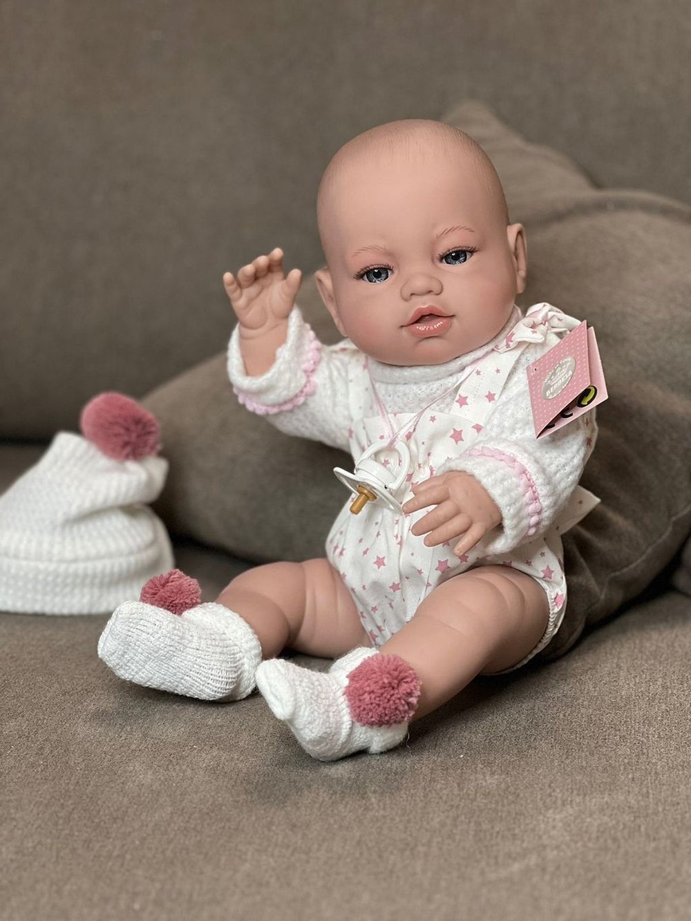 Кукла Berbesa виниловая 42см Recien Nacido с пледом (5123K)