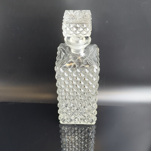 Графин, штоф с крышкой граненый для подачи крепких напитков, алмазная грань, геометрический орнамент, винтаж СССР 1970-1990 гг