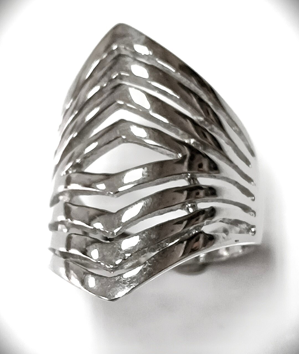 Ювелирное кольцо Эстерелла