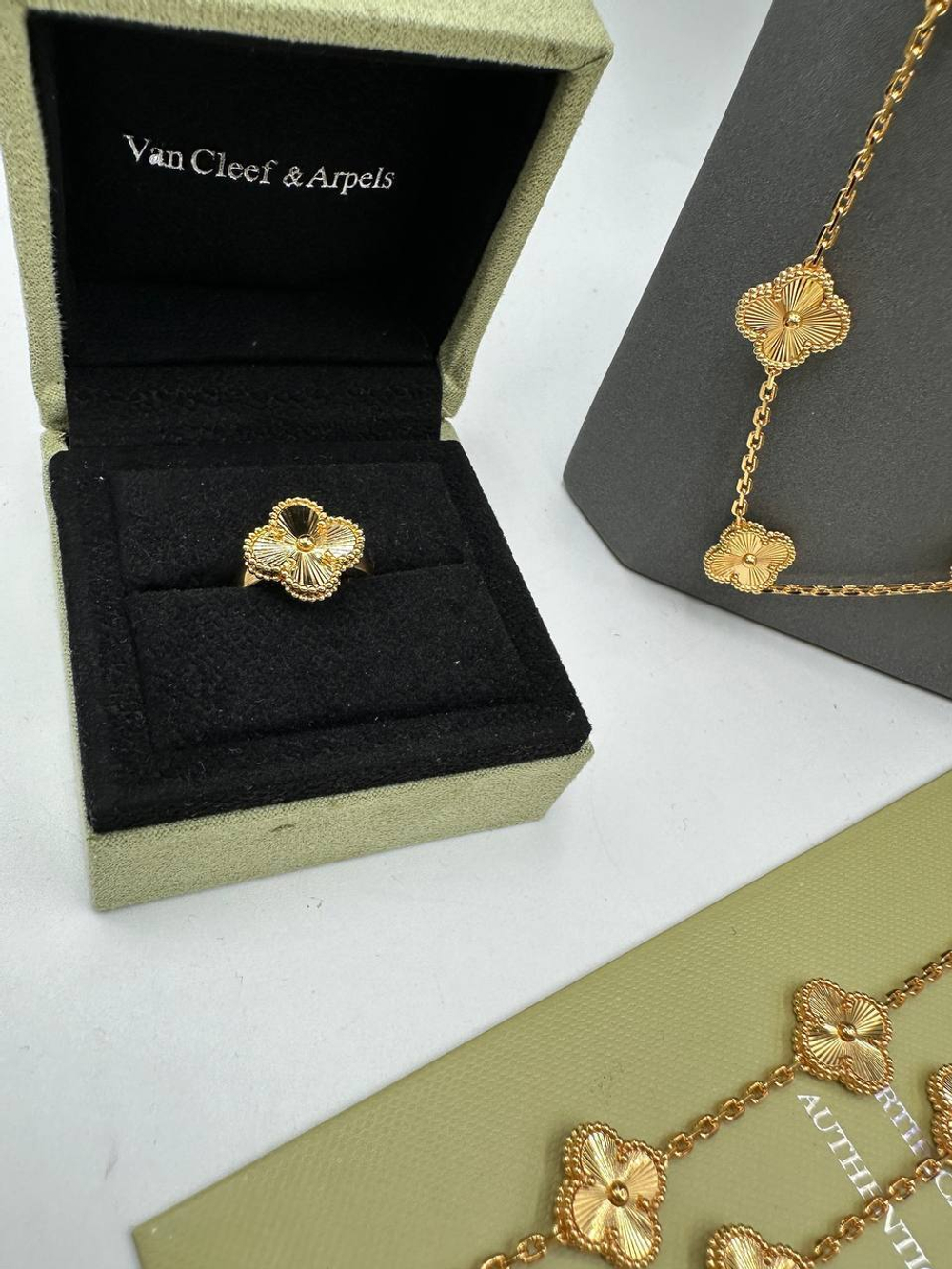 Кольцо Van Cleef & Arpels