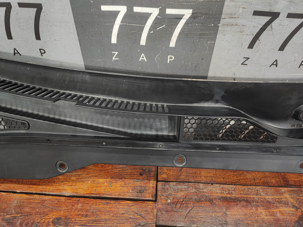 Решетка стеклоочистителей (Жабо) Chery Arrizo 8 22-нв Б/У Оригинал 609000972AA