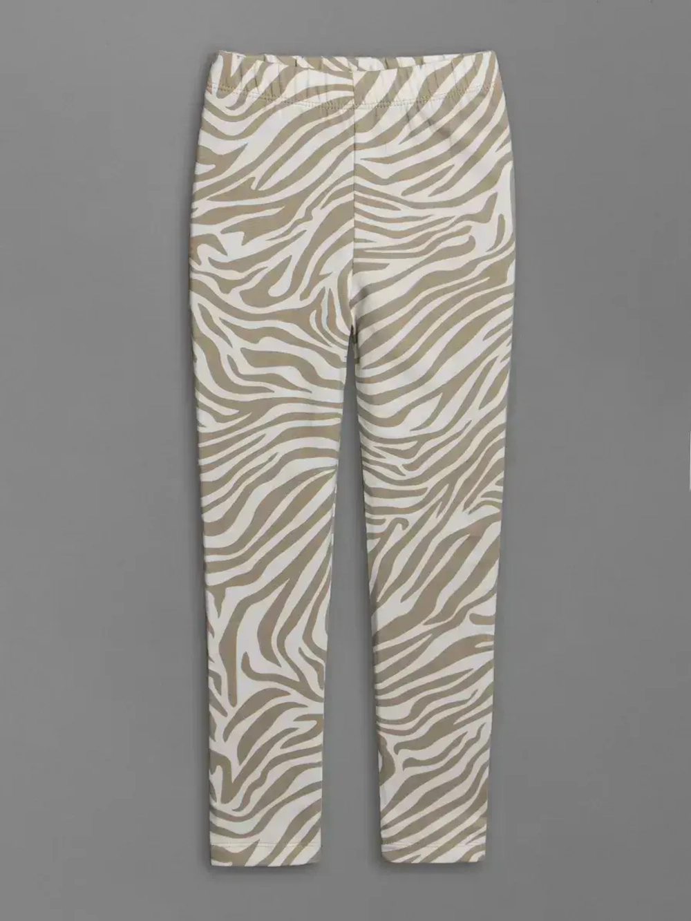 Бежевый костюм для девочки на осень