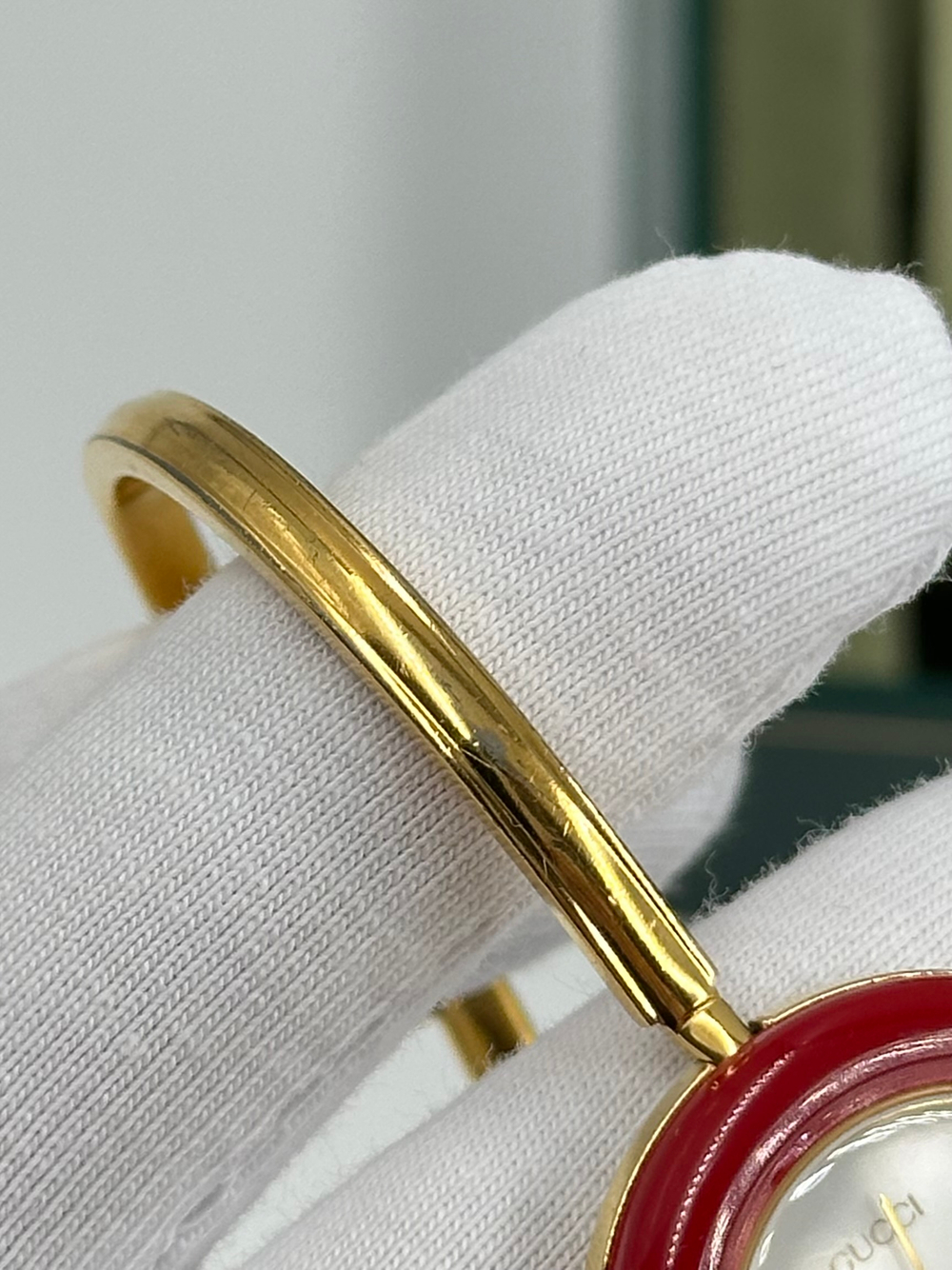 Часы Gucci 11/12.2