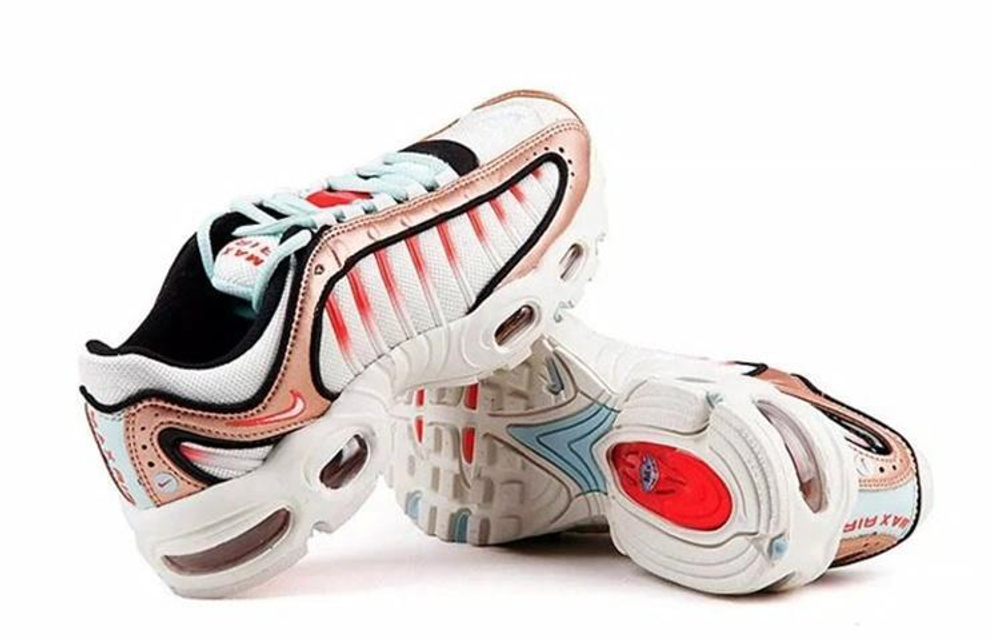 Кроссовки Nike Air Max Tailwind (Женская размерная сетка)