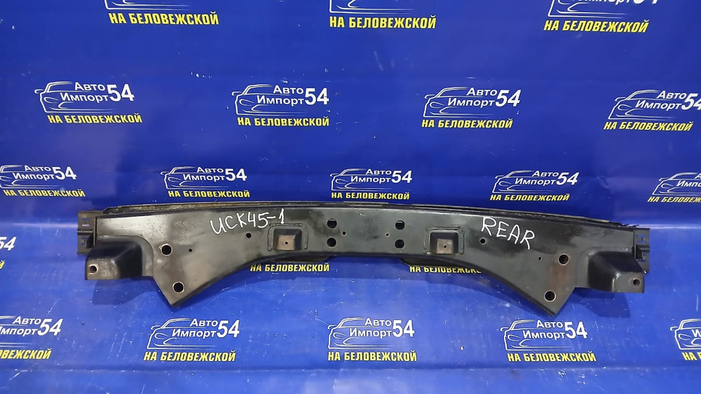 Усилитель заднего бампера TOYOTA SEQUOIA 2000