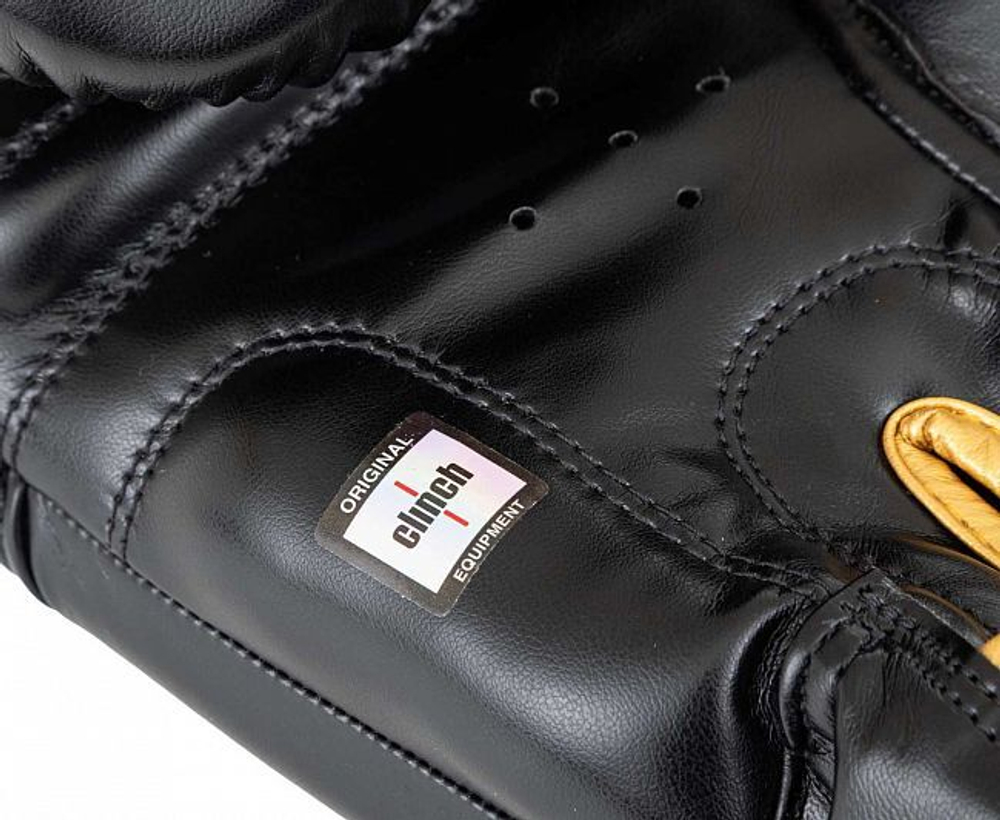 Перчатки боксерские Clinch Muay Thai черные C170