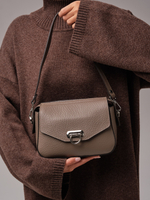 Женская сумка кросс-боди Azaro тауп соло