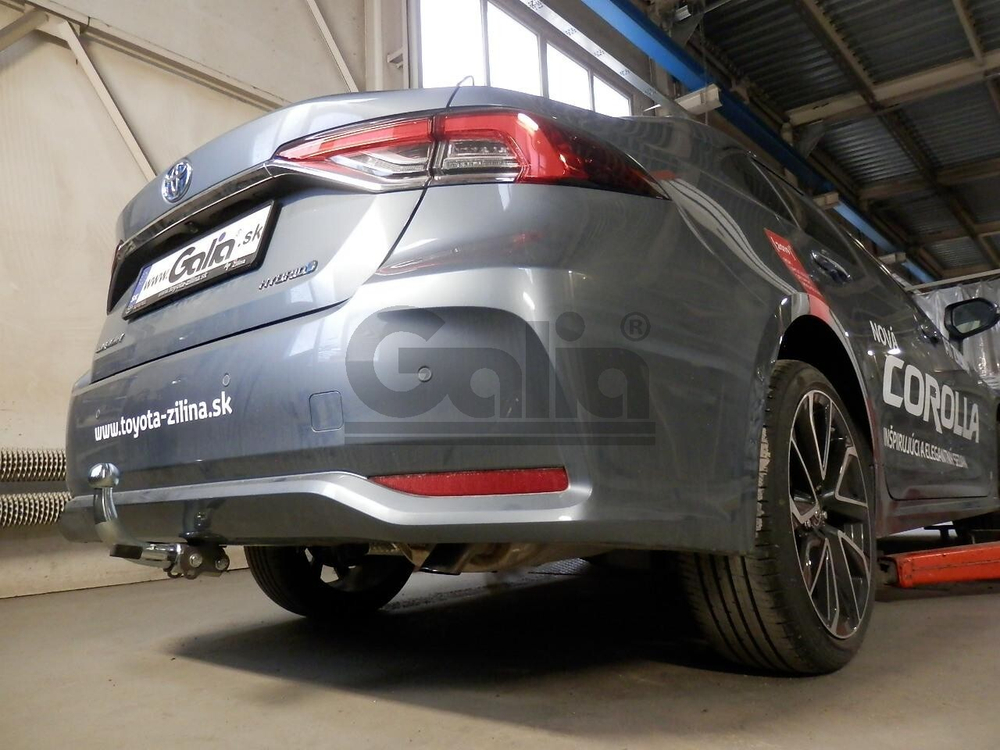 Фаркоп оцинкованный Galia T074C для TOYOTA Corolla, 4doors, 2019-(паспорт и сертификат в комплекте)(без электрики)