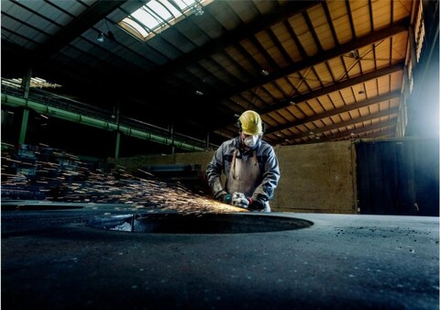 Угловая шлифмашина сетевая METABO WEPBA 24-230 MVT Quick  606481000