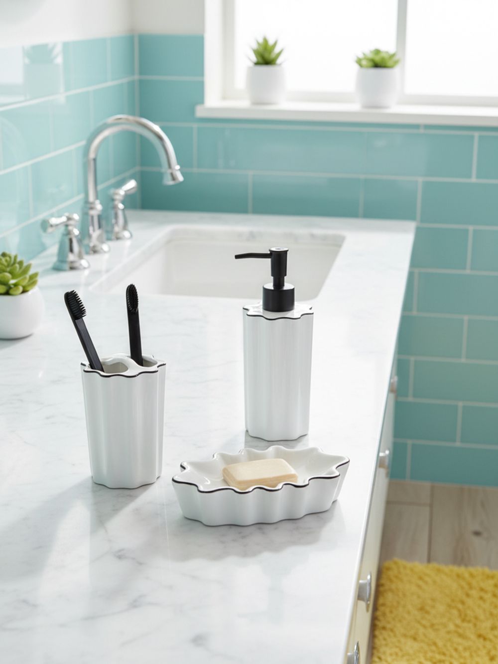 Диспенсер для жидкого мыла Camellia, белый