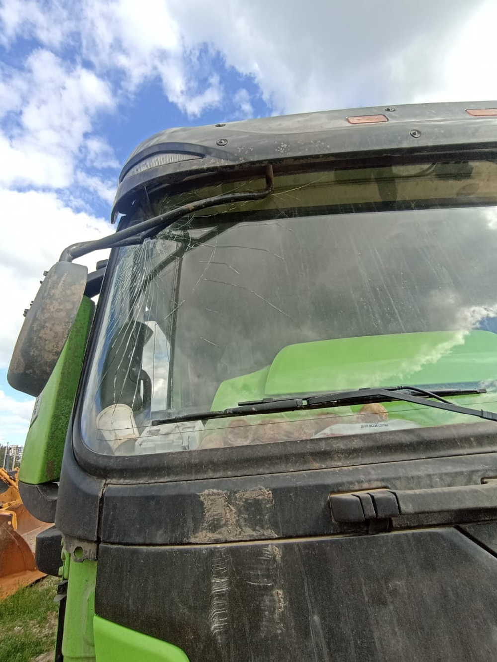 Shacman (Shaanxi) SX* 8x4 Самосвал SX33186V366 (Дизельный, 11,6 л, 423 л.с., МТ)