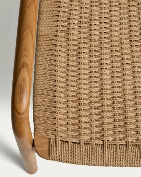 Кресло уличное Derile из дуба с натуральной отделкой и бежевой веревки