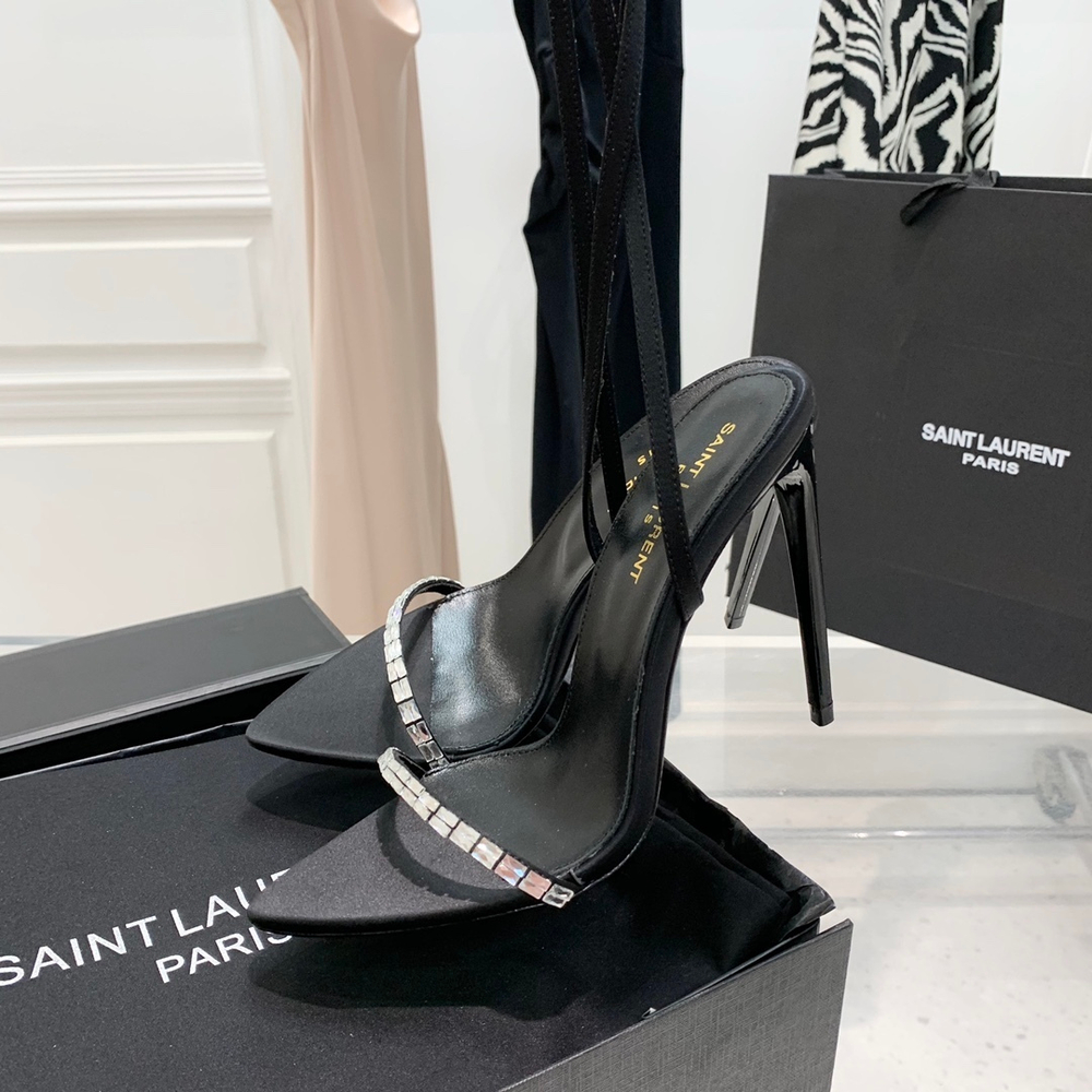Saint Laurent Pumps