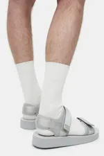 Сандалии SHU серые