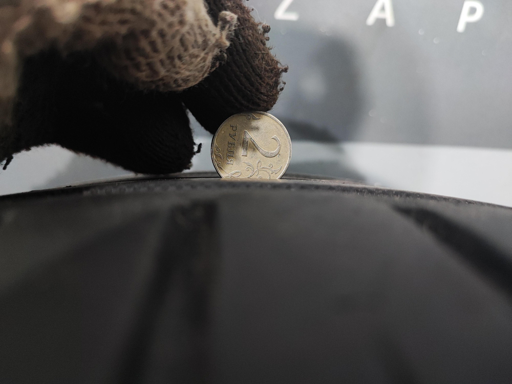 Шины летние 4шт R20 285/50: Nokian 3шт, Dunlop 1шт Б/У