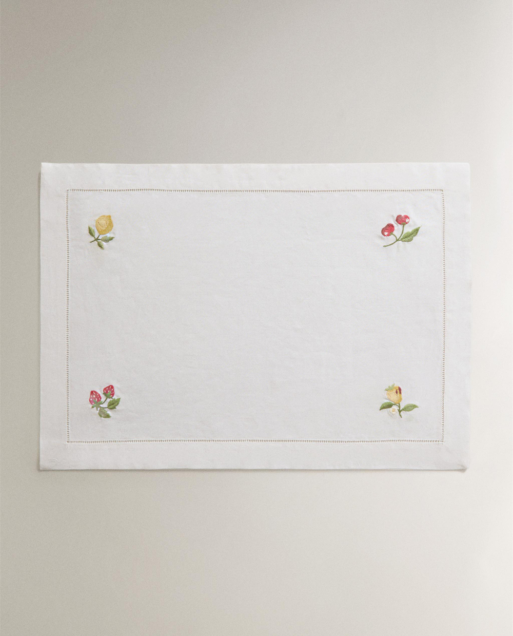 Zara Home сервировочная салфетка из смесовой ткани, вышивка, 50 35 см · 2216/023